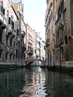 Venice_s.jpg 240×320 25K